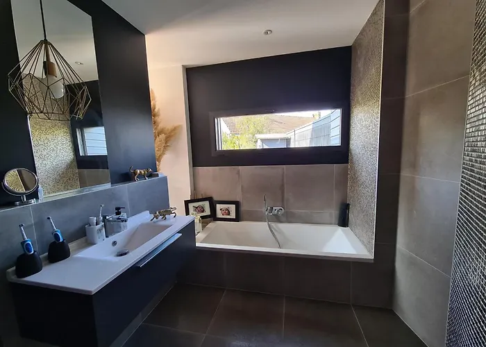 Сasa de vacaciones L'oasis De - élégance&piscine *